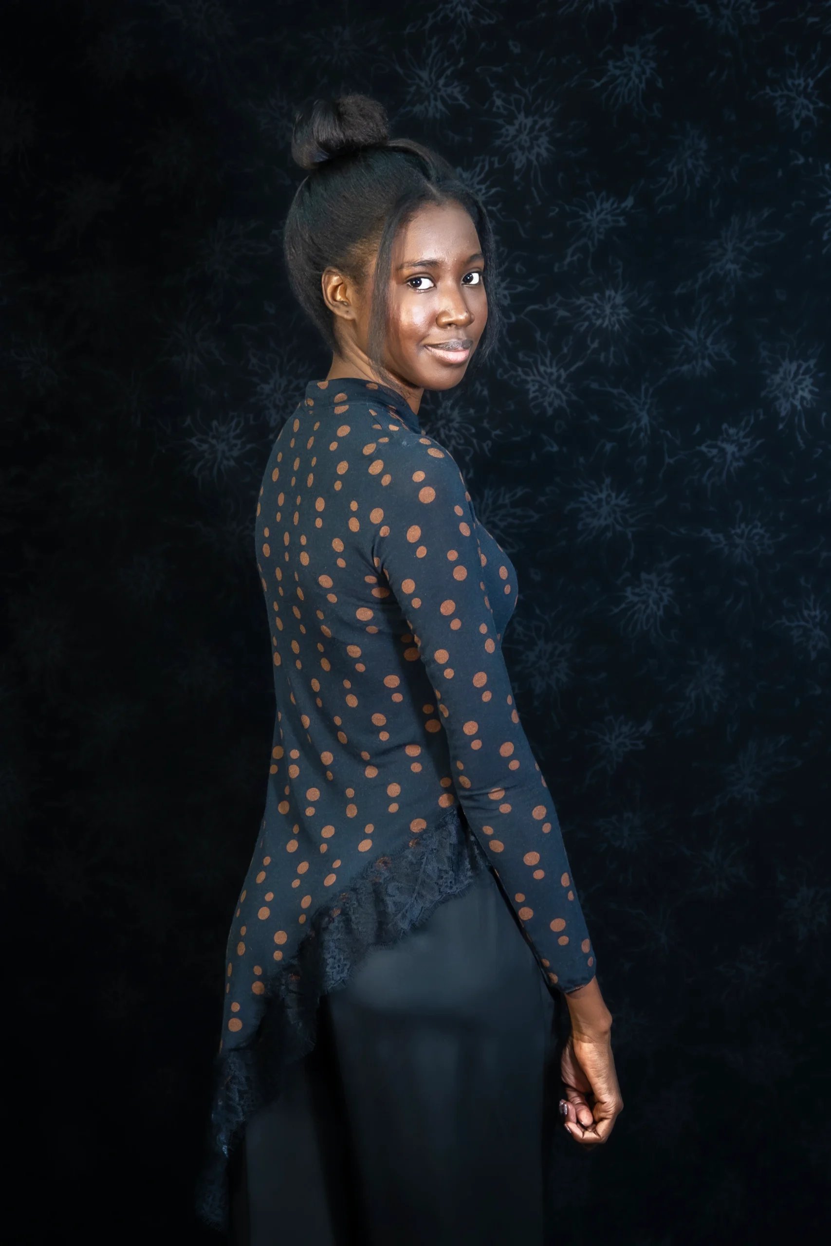 top de punto asimétrico "obsidian dot" top de punto asimétrico "obsidian dot"